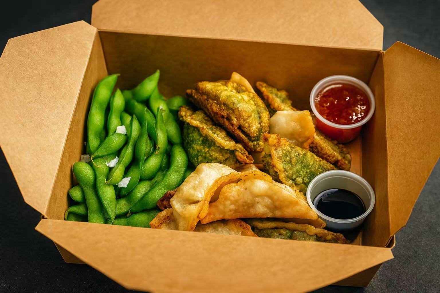 Take away Dumpling box: Kyckling & Vegetarian