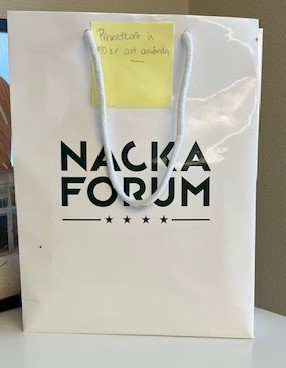 Vit Nacka Forum-påse
